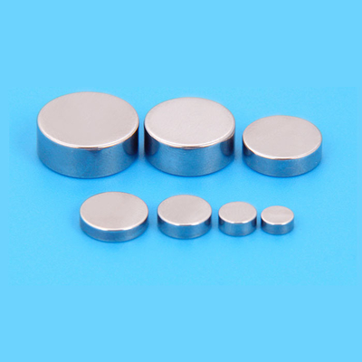 Carregando GCr15 de aço/agulha material Pin Bearing Roller 3*1 3*2 4*3 dos SS